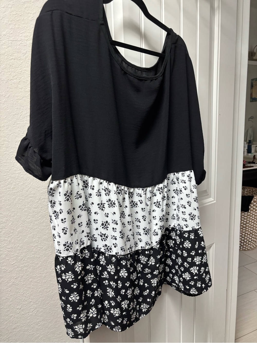 SHEIN Black and White Floral Tiered Blouse
